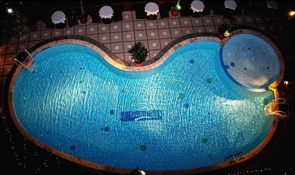 Travellers Suites Apartamentos con servicio Medan Exterior foto