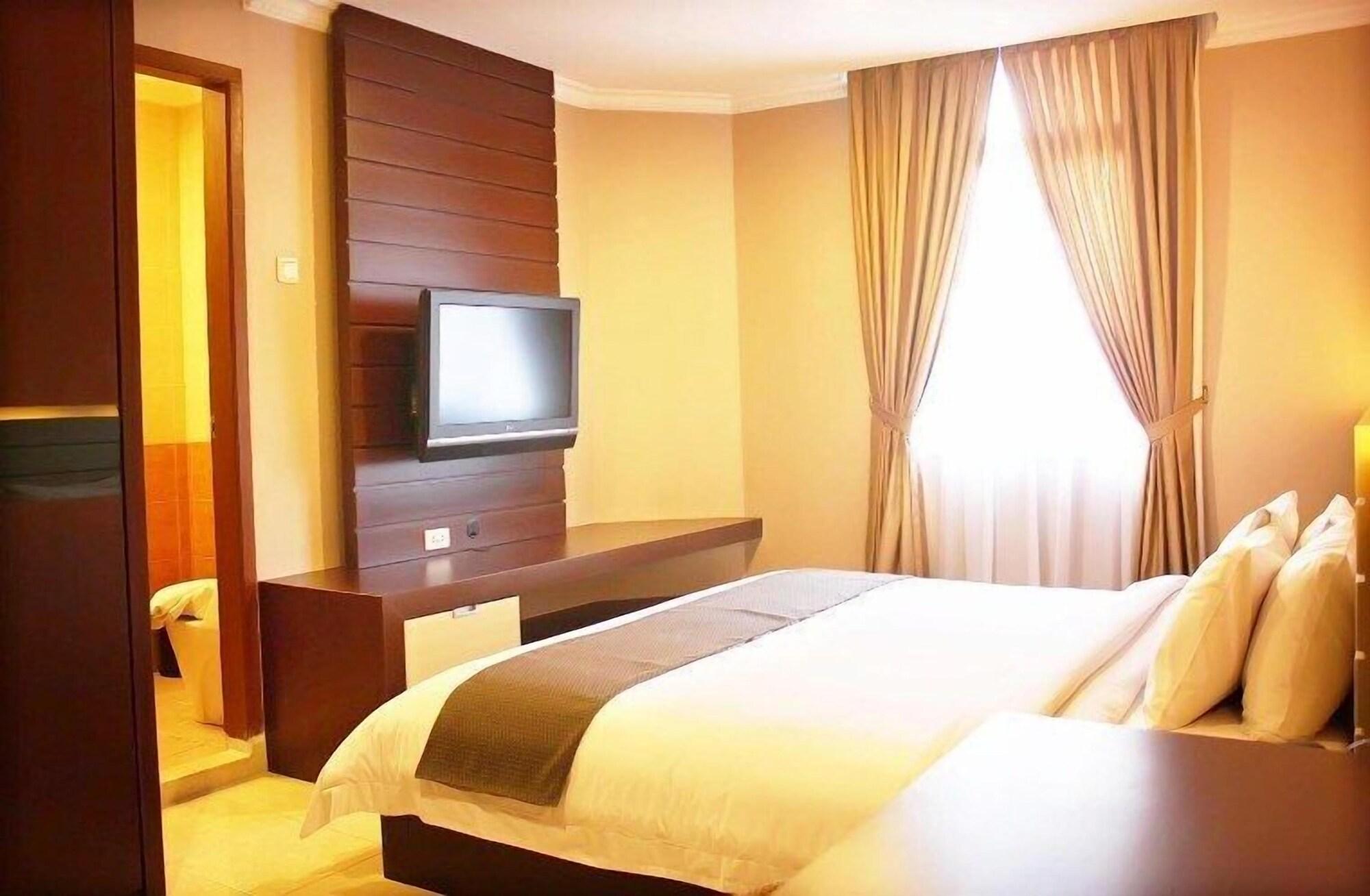 Travellers Suites Apartamentos con servicio Medan Exterior foto