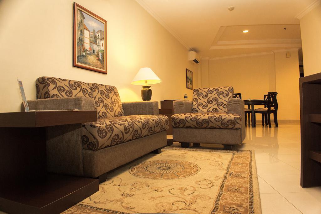 Travellers Suites Apartamentos con servicio Medan Exterior foto