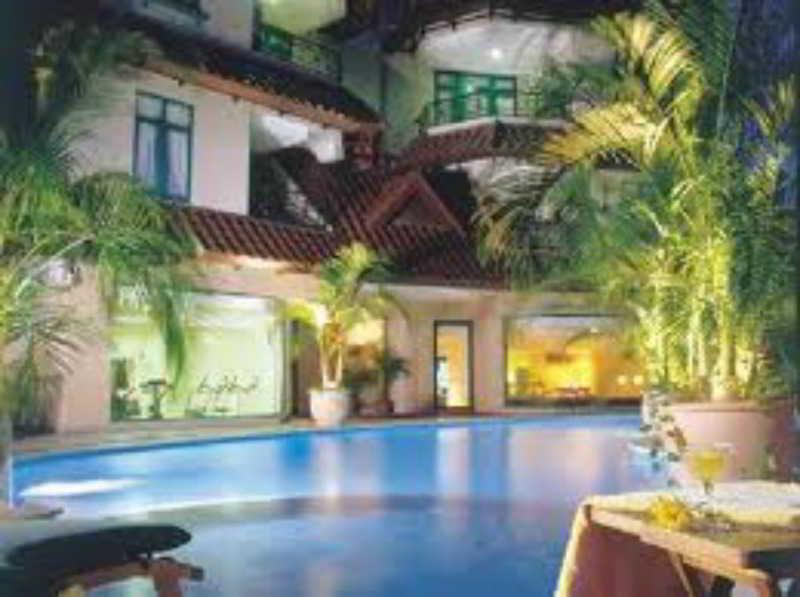 Travellers Suites Apartamentos con servicio Medan Exterior foto