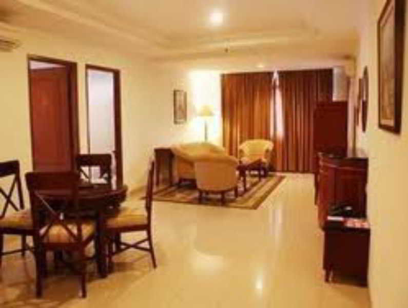 Travellers Suites Apartamentos con servicio Medan Exterior foto